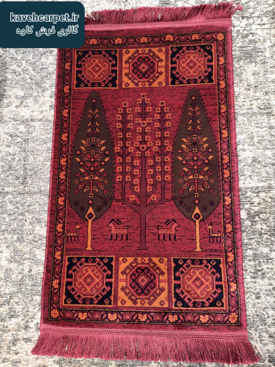 پادری لاکی ۷۰۰ شانه هیوا طرح سنتی – گالری فرش کاوه