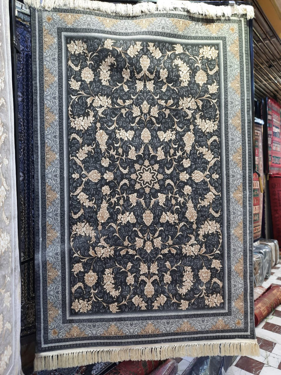 نقشه افشان طلاکوب با تراکم ۲۱۰۰ روی فرش طوسی ۷۰۰ شانه