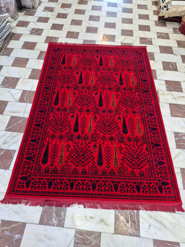 فرش ۷۰۰ شانه طرح سنتی (لاکی) مانا نقشه کاج